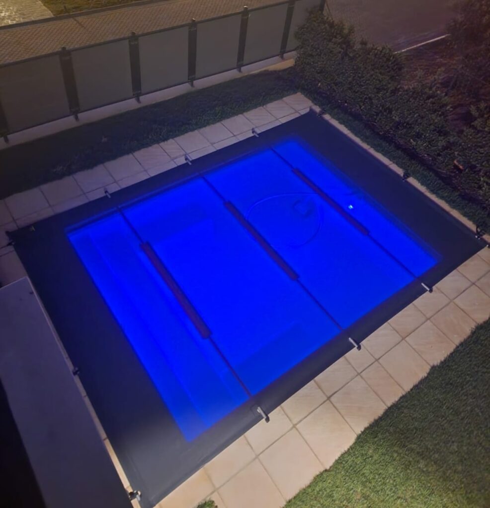 Solid Alikreukel Semi Transparent Cover